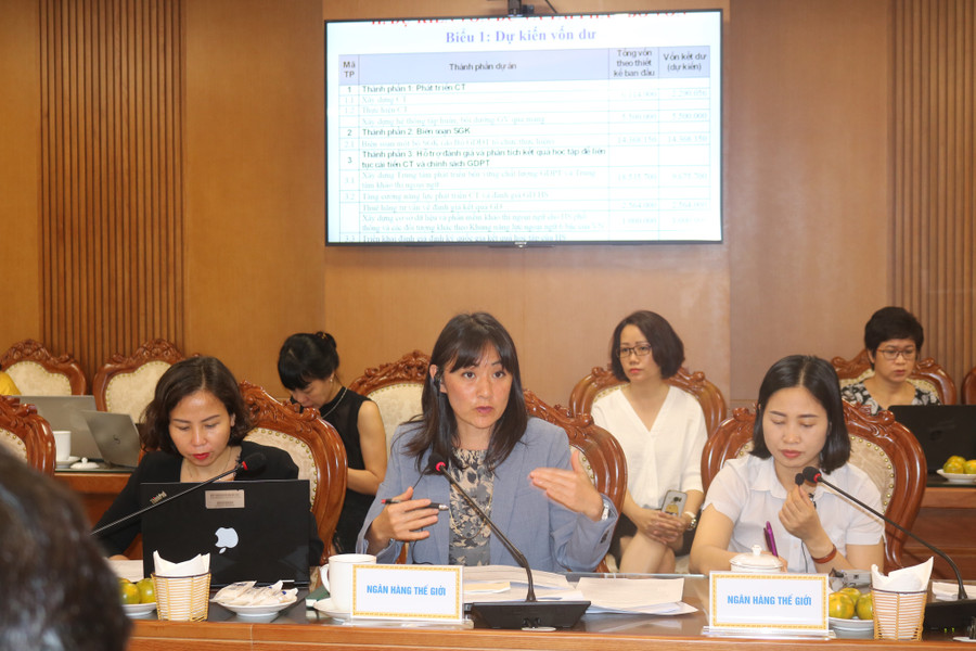 Đại diện Ngân hàng Thé giới phát biểu Đại diện Ngân hàng Thé giới phát biểu