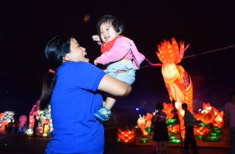 Nguoi Sai Gon selfie ben long den 