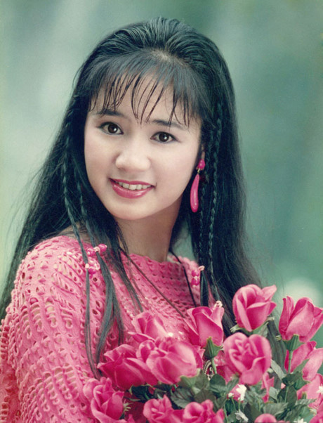 Thời trang sao Việt xưa: Lá ngọc cành vàng từng làm khán giả chao đảo 20 năm trước - Ảnh 3 Thoi trang sao Viet xua: La ngoc canh vang tung lam khan gia chao dao 20 nam truoc - Anh 3