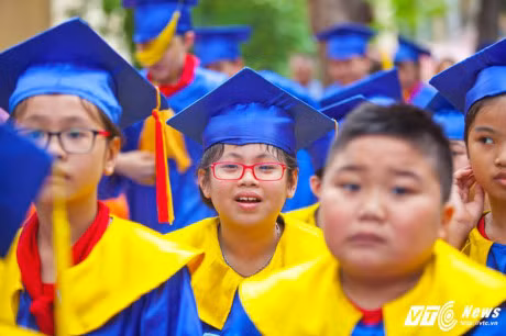 Le be giang ngap tran cam xuc cua hoc sinh Ha thanh - Anh 4