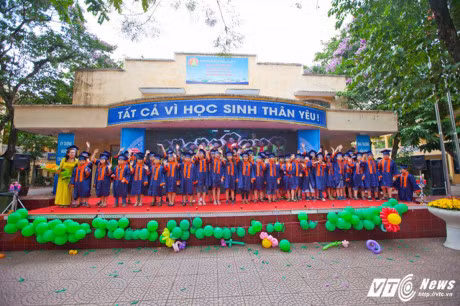 Le be giang ngap tran cam xuc cua hoc sinh Ha thanh - Anh 7