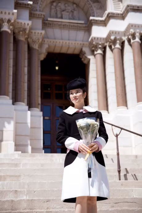 Ly Nha Ky dat hoa tuong niem Cong nuong Grace Kelly - Anh 2