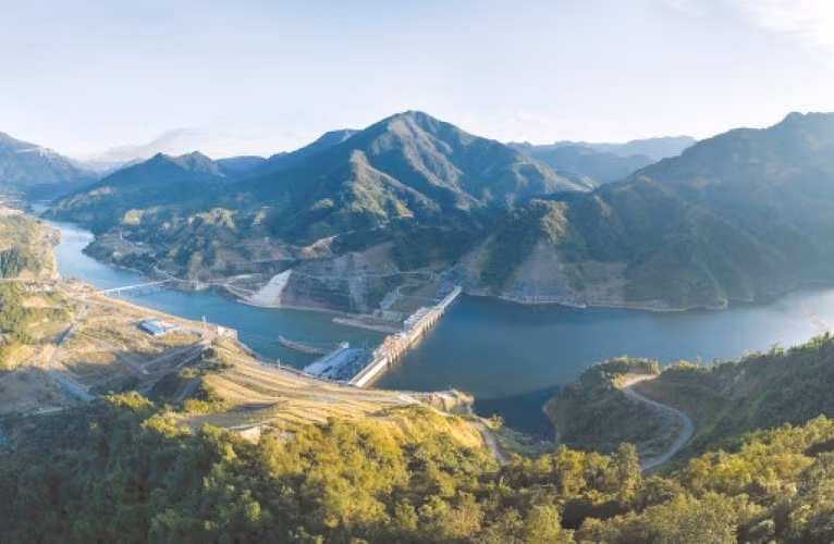 Hình ảnh sông Đà hôm nay.