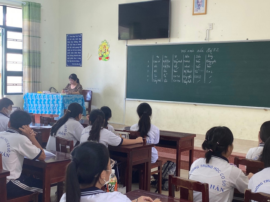 Giáo viên chủ nhiệm sinh hoạt lớp sáng 28/8.