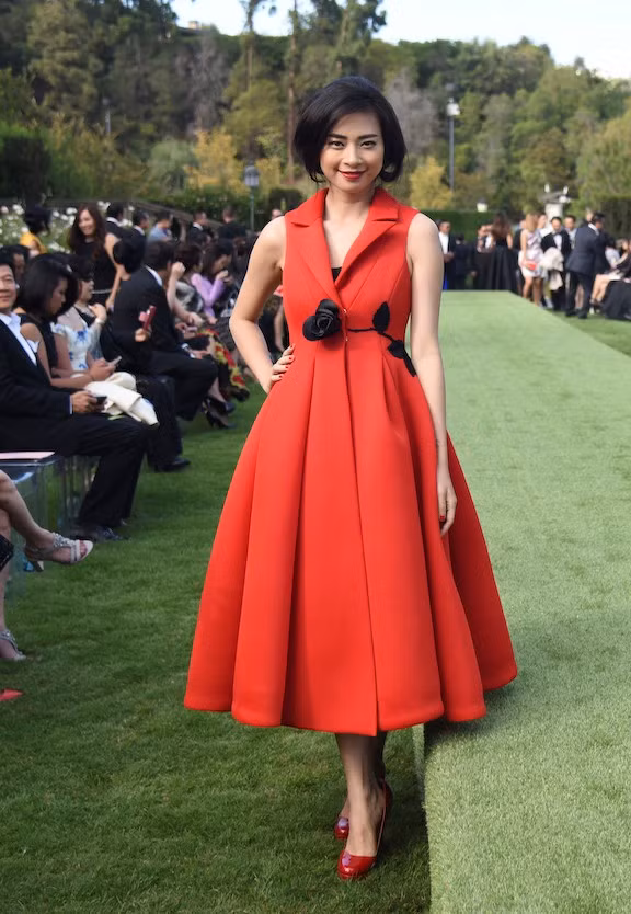 Thủy Top, Đông Nhi dẫn đầu nhóm sao mặc đẹp trong tuần