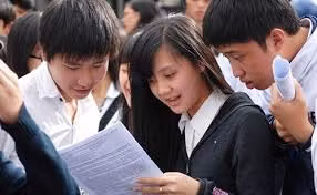Ôn tập thi tốt nghiệp THPT: Kiểu bài so sánh văn học
