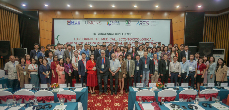 Các đại biểu tham dự hội thảo. Các đại biểu tham dự hội thảo.