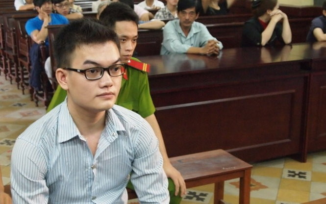 Bị cáo Trần Đại Quang trước vành móng ngựa ngày 11/11. (Ảnh Tuổi trẻ.)