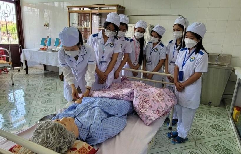 Lưu học sinh Lào học y khoa tại Việt Nam. Ảnh: Đặng Tài Lưu học sinh Lào học y khoa tại Việt Nam. Ảnh: Đặng Tài