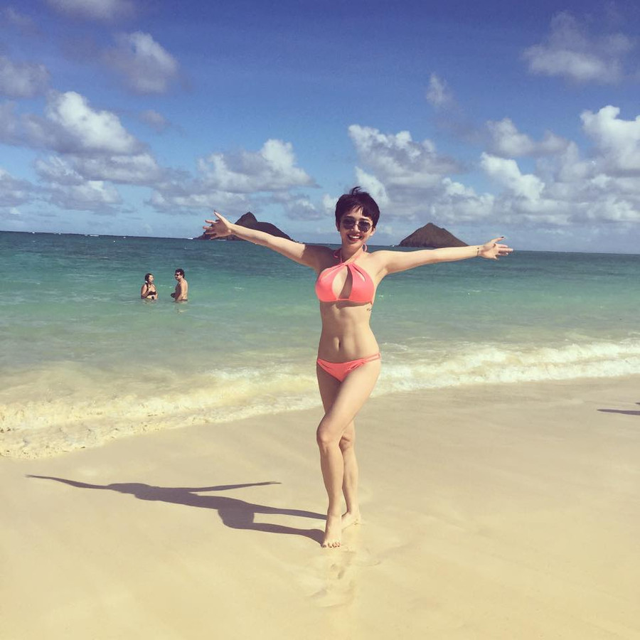 tóc tiên đốt mắt với bikini
