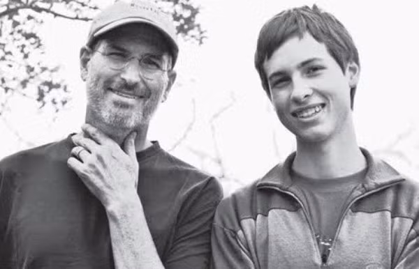 Chân dung người cha đằng sau một ông trùm công nghệ Steve Jobs
