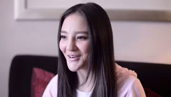 7 sao nữ châu Á có gương mặt cứng đơ vì thẩm mỹ 