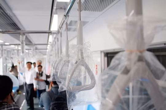 Cận cảnh bên trong tàu điện ngầm đầu tiên của Việt Nam