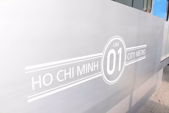 Cận cảnh bên trong tàu điện ngầm đầu tiên của Việt Nam