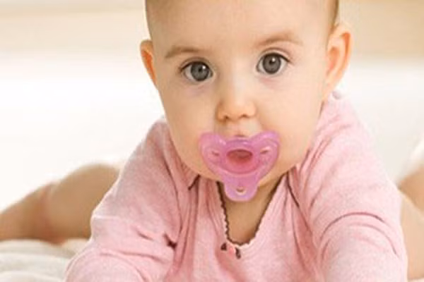 Cách hay dỗ trẻ nín khóc hiệu quả bất ngờ