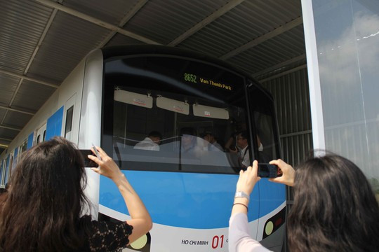 Cận cảnh bên trong tàu điện ngầm đầu tiên của Việt Nam ảnh 3 Cận cảnh bên trong tàu điện ngầm đầu tiên của Việt Nam