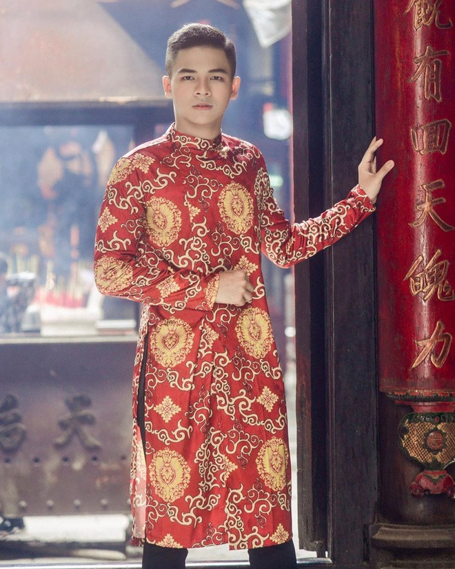 Cac chang trai nen mac ao dai the nao khi di choi Tet? hinh anh 8 70797056_1024288721073375_8124417914596480608_n.jpg