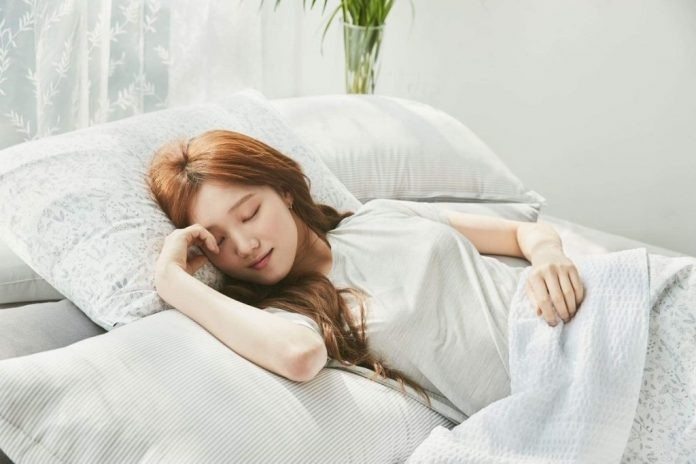 Lợi ích của ngâm chân đối với phái đẹp trong ngày “dâu rụng