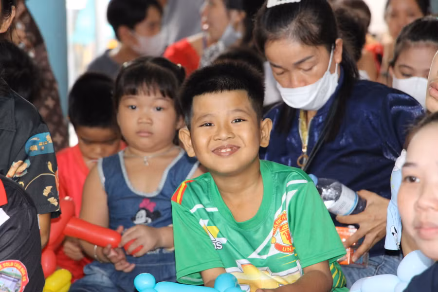 Thạc sỹ Chu Văn Thành - Phó Trưởng phòng Công tác xã hội, Bệnh viện Nhi đồng 1 cho biết, đây là lần đầu tiên Phòng công tác xã hội Bệnh viện Nhi đồng 1 tổ chức chương trình “Ngày Chủ nhật của em”. Dự kiến, chương trình sẽ được tổ chức 2 lần/tháng.