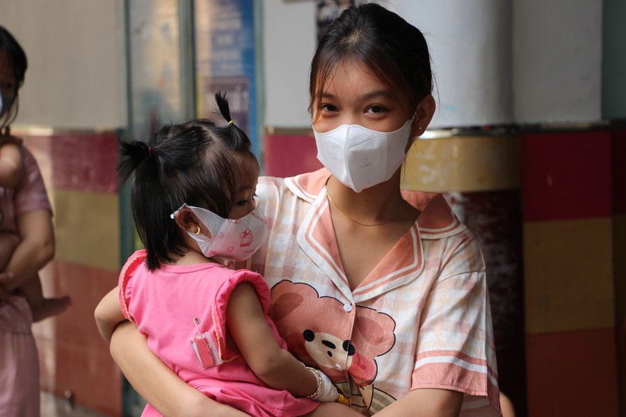 “Với mong muốn tạo cho các bé một ngày nghỉ vui chơi để các bé cảm thấy ‘ở bệnh viện cũng giống như ở nhà’, qua đó giúp các bé có tinh thần thoải mái, vui vẻ, yên tâm điều trị bệnh, sớm về với gia đình, người thân và bạn bè”, ông Thành cho hay. “Với mong muốn tạo cho các bé một ngày nghỉ vui chơi để các bé cảm thấy ‘ở bệnh viện cũng giống như ở nhà’, qua đó giúp các bé có tinh thần thoải mái, vui vẻ, yên tâm điều trị bệnh, sớm về với gia đình, người thân và bạn bè”, ông Thành cho hay.