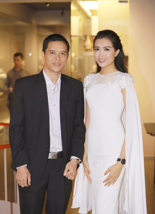 chi-gai-tu-hao-khi-le-hang-thanh-a-hau-hoan-vu-8