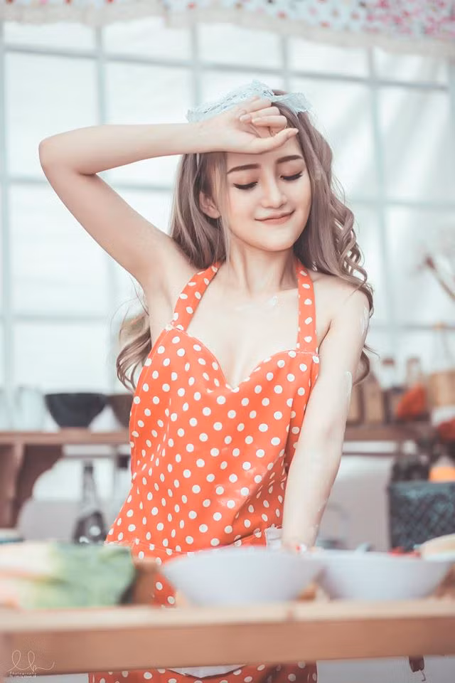  “Thời gian đầu, mọi thứ với mình rất khó khăn, vấp phải sự phản đối của gia đình làm bản thân mình vô cùng lo lắng, thêm nữa là khi mới vào nghề cũng gặp nhiều thiệt thòi. Lúc đó số tiền mình nhận được cho mỗi đêm chơi nhạc không vượt quá trăm nghìn, Kim Uyên tâm sự. 