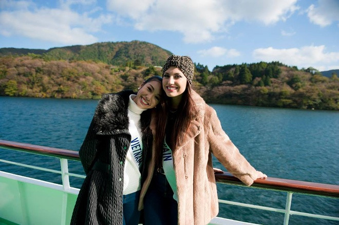 Á khôi Thúy Vân tự tin thể hiện bản thân tại Hoa hậu Quốc tế