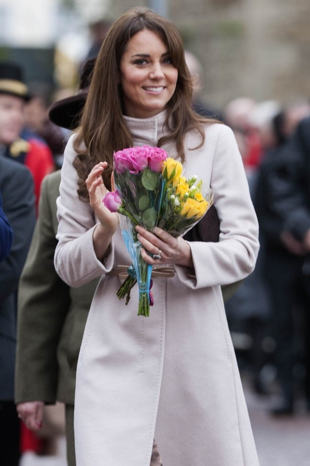 Gu thời trang sang trọng, tinh tế của công nương Anh ảnh 16