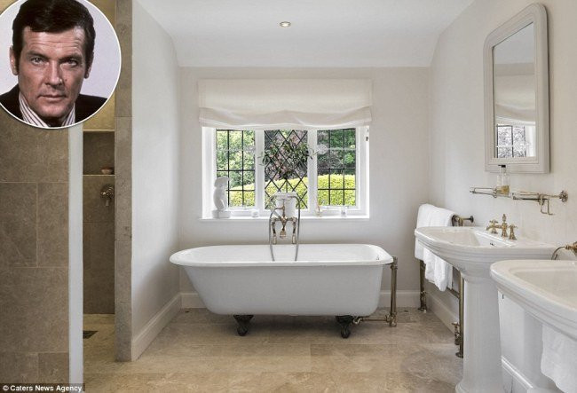 “Đột nhập” những phòng tắm xa hoa của sao Hollywood ảnh 11 “Đột nhập” những phòng tắm xa hoa của sao Hollywood ảnh 11