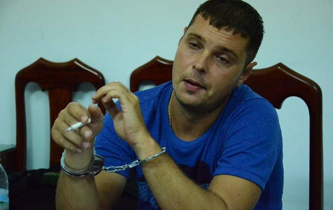 Denis Nosov tại cơ quan công an. Ảnh: 