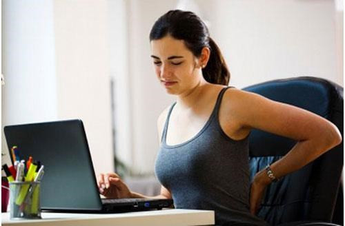 Dân văn phòng nên có những cách riêng để đảm bảo sức khỏe. cách bảo vệ cột sống