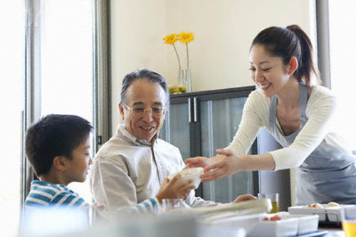  Con dâu chết khiếp vì bố chồng vừa Chí Phèo, vừa bẩn tính. (Ảnh minh họa) 