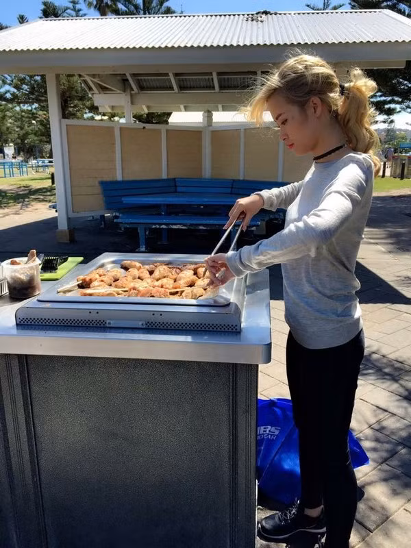 Đông Nhi - Ông Cao Thắng