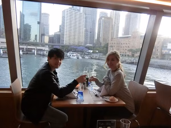 Đông Nhi - Ông Cao Thắng