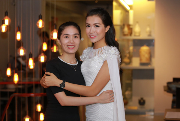 chi-gai-tu-hao-khi-le-hang-thanh-a-hau-hoan-vu-3