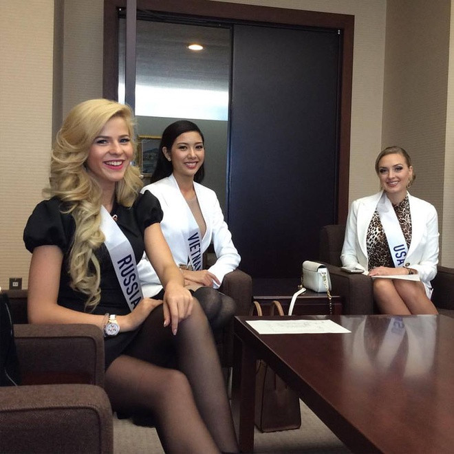 Á khôi Thúy Vân tự tin thể hiện bản thân tại Hoa hậu Quốc tế