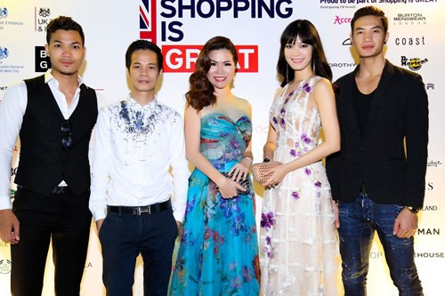 Thùy Dung nổi bật với váy ren trắng 