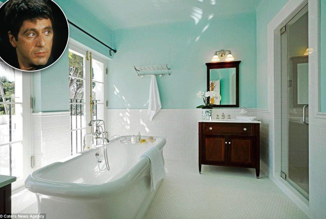 “Đột nhập” những phòng tắm xa hoa của sao Hollywood ảnh 9 “Đột nhập” những phòng tắm xa hoa của sao Hollywood ảnh 9