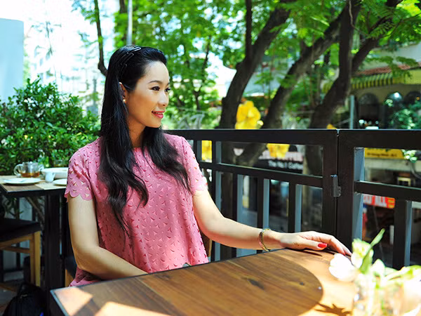 Trịnh Kim Chi bầu 7 tháng vẫn xinh đẹp