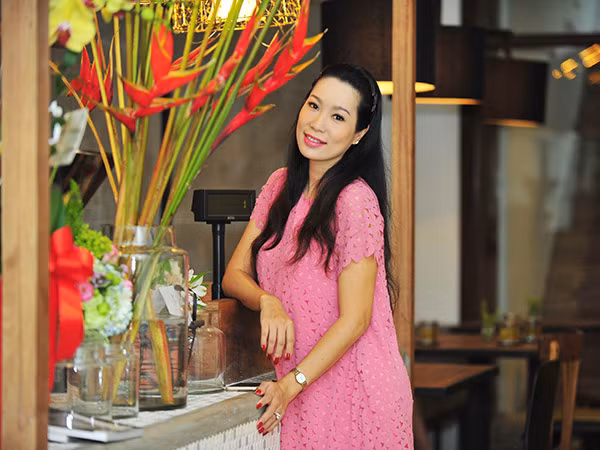 Trịnh Kim Chi bầu 7 tháng vẫn xinh đẹp