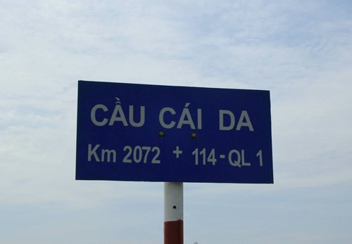 12 cay cau co ten goi doc dao nhat mien Tay-hinh-anh-4