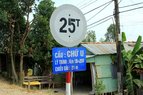 12 cay cau co ten goi doc dao nhat mien Tay-hinh-anh-8