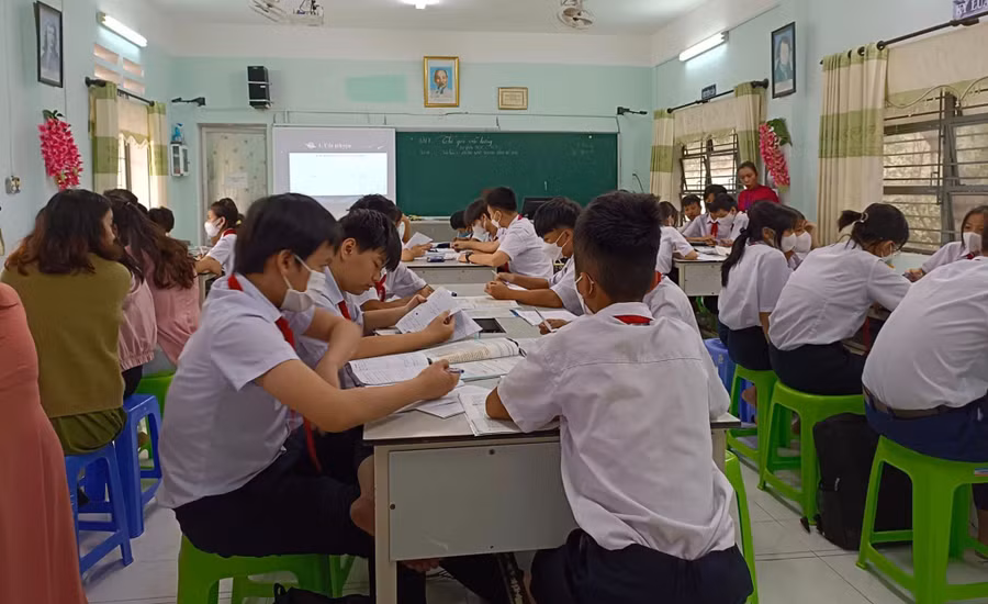 Giờ học Ngữ văn của học sinh lớp 7, Trường THCS Nguyễn Lương Bằng (quận Liên Chiểu, TP Đà Nẵng). Ảnh: NTCC