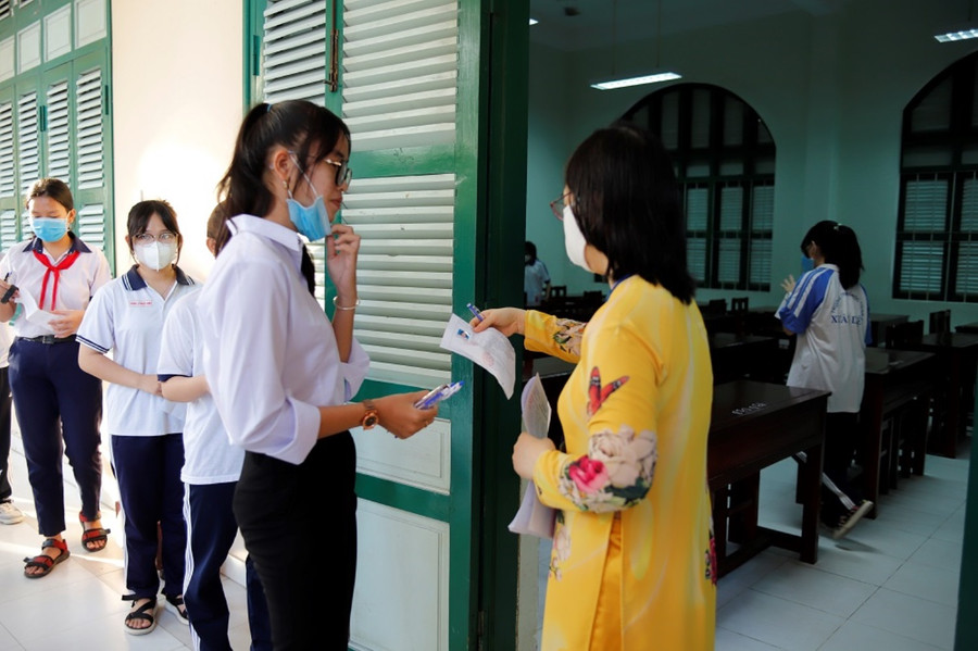 Thí sinh tỉnh Tiền Giang trong kỳ thi tuyển sinh vào lớp 10. Thí sinh tỉnh Tiền Giang trong kỳ thi tuyển sinh vào lớp 10.