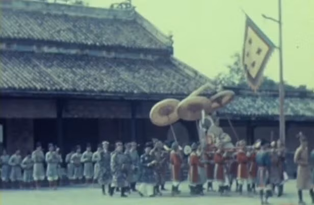 Lễ Khánh niệm Hưng quốc được tổ chức thời vua Bảo Đại.