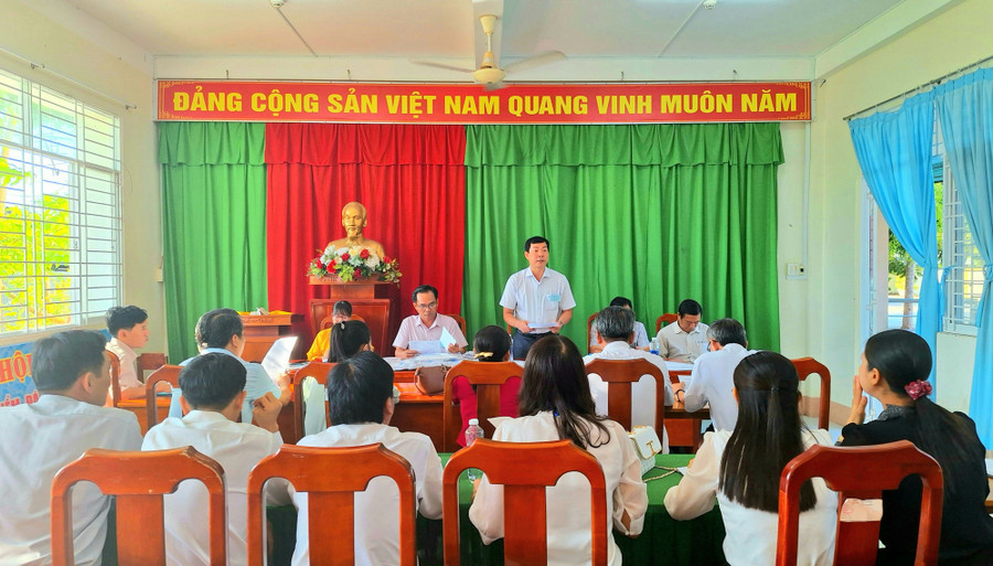 Ban tổ chức sinh hoạt quy chế Hội thi. (Ảnh: Trọng Nhân) Ban tổ chức sinh hoạt quy chế Hội thi. (Ảnh: Trọng Nhân)