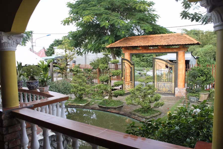 Ngôi nhà có kiến trúc hài hòa, phong thủy được tính toán kỹ lưỡng.