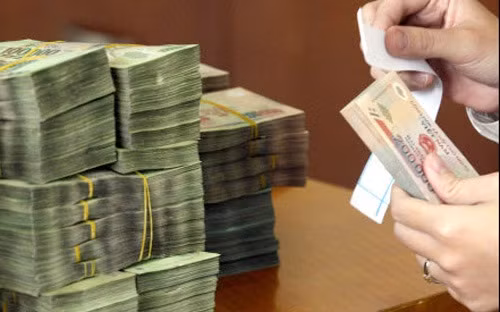 10 đại biểu không biểu quyết thông qua ngân sách