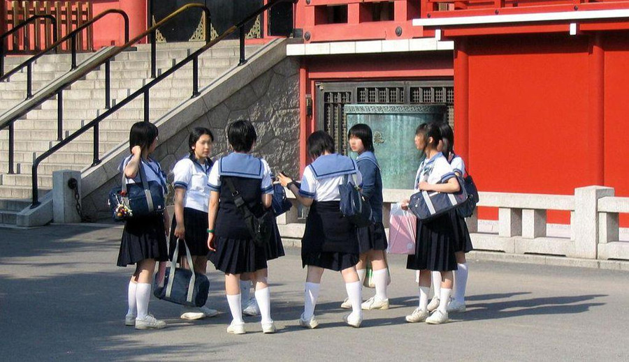Học sinh trung học Nhật Bản. Học sinh trung học Nhật Bản.