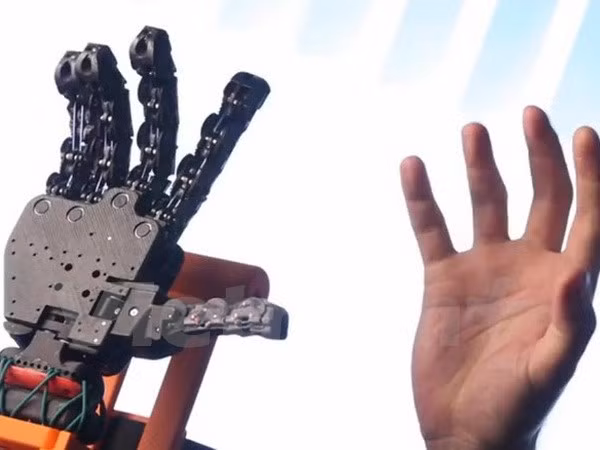 Bàn tay robot “made in Italy” với nhiều ứng dụng như tay thật